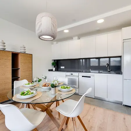 Xpce Urban 6 Skyline - Parking Free Apartment *