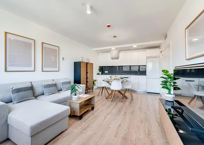 Xpce Urban 6 Skyline - Parking Free Malaga